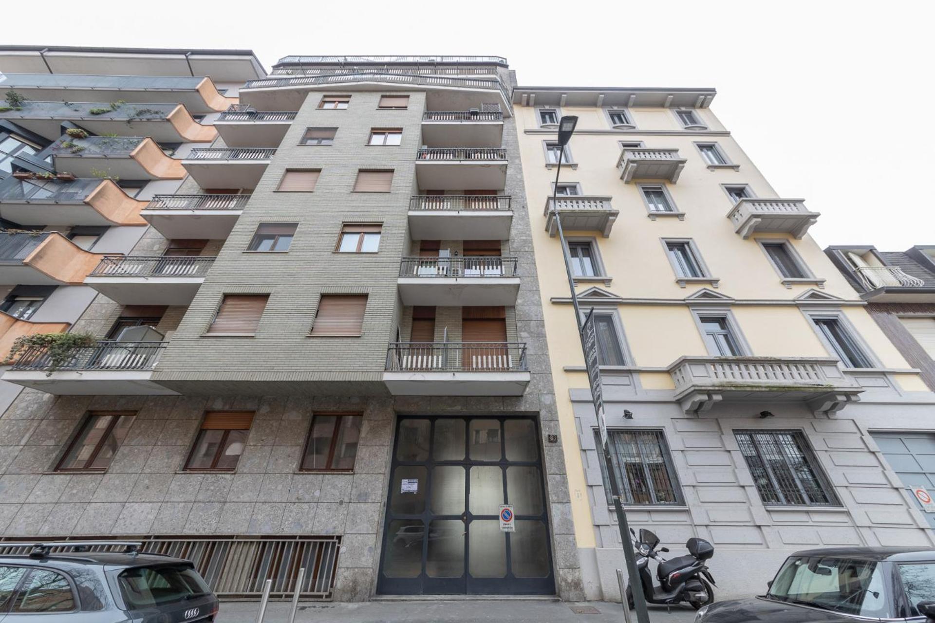Modern And Comfortable In Cenisio Area Apartment
