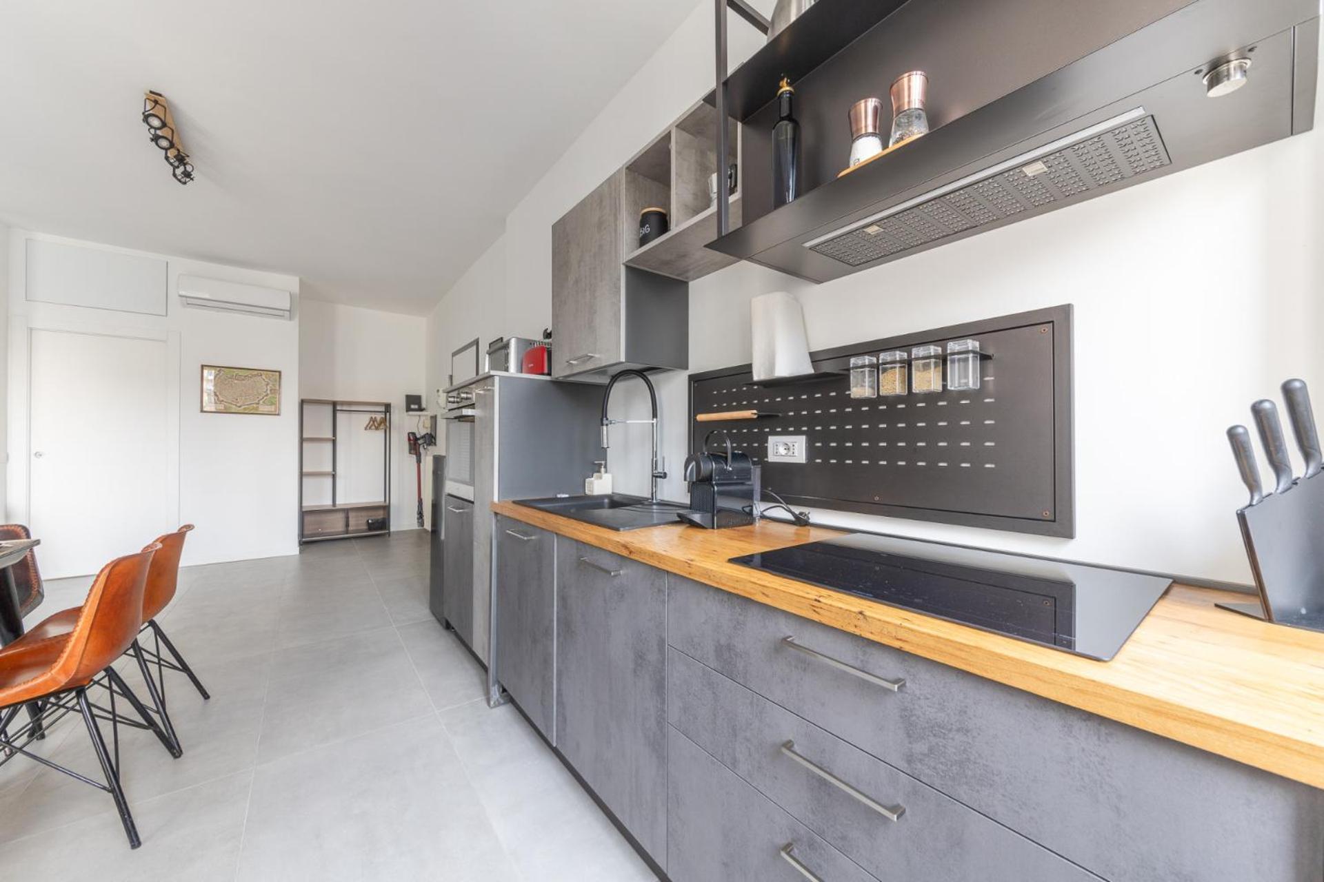 Apartment Modern And Comfortable In Cenisio Area Mailand