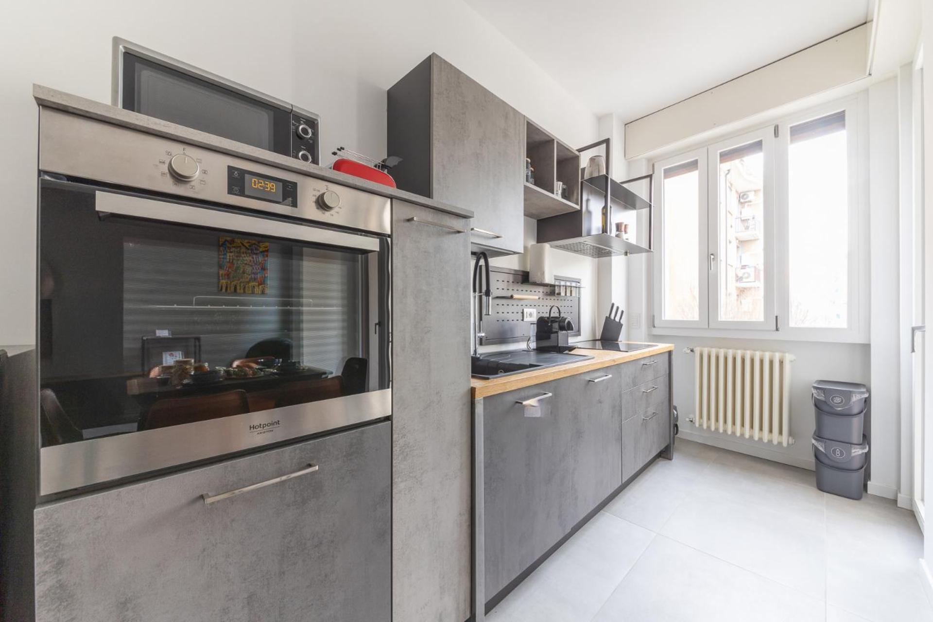 Apartment Modern And Comfortable In Cenisio Area Mailand